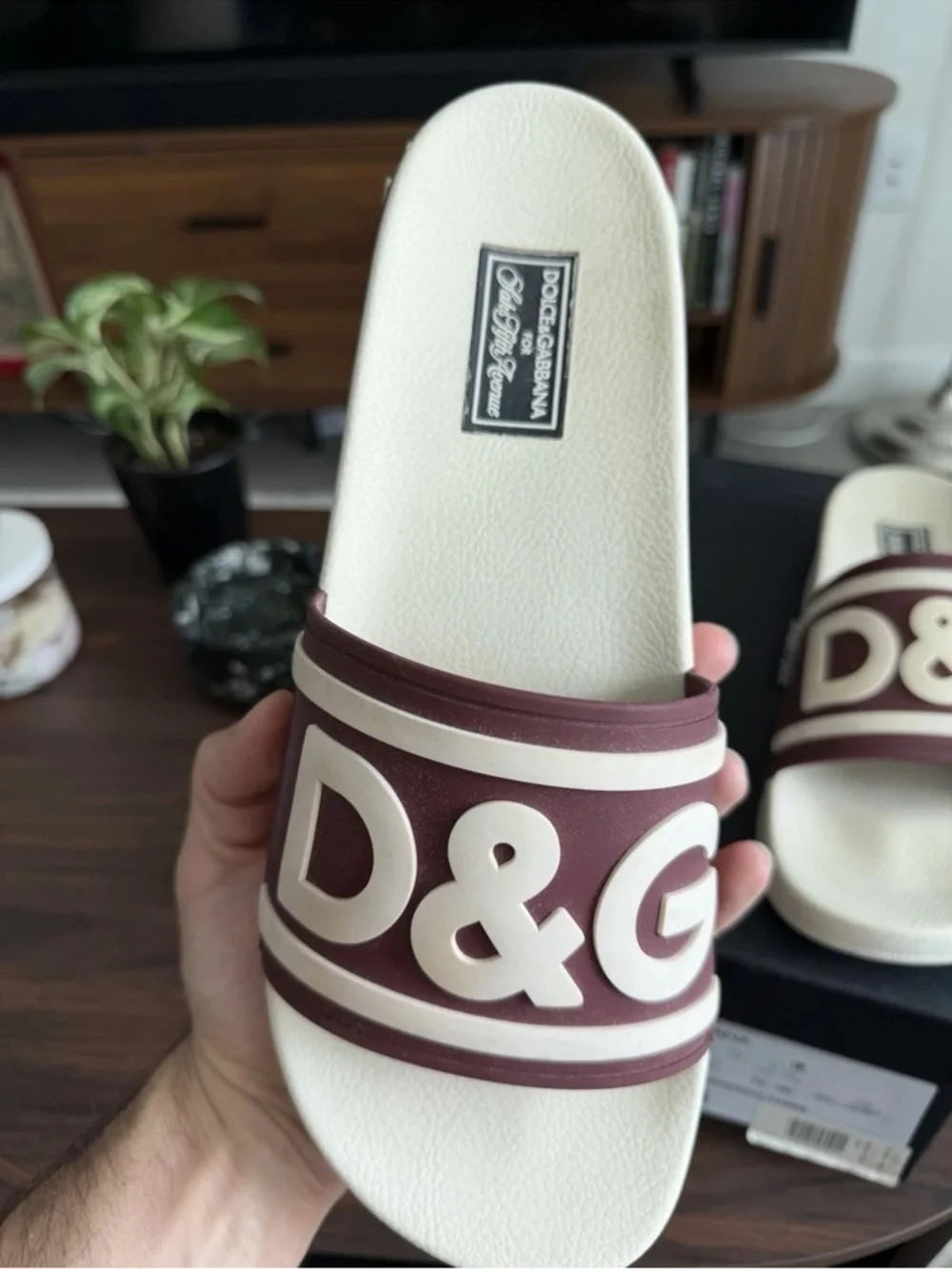 Dolce & Gabbana Cream and Burgundy D&G Logo Slide Sandals